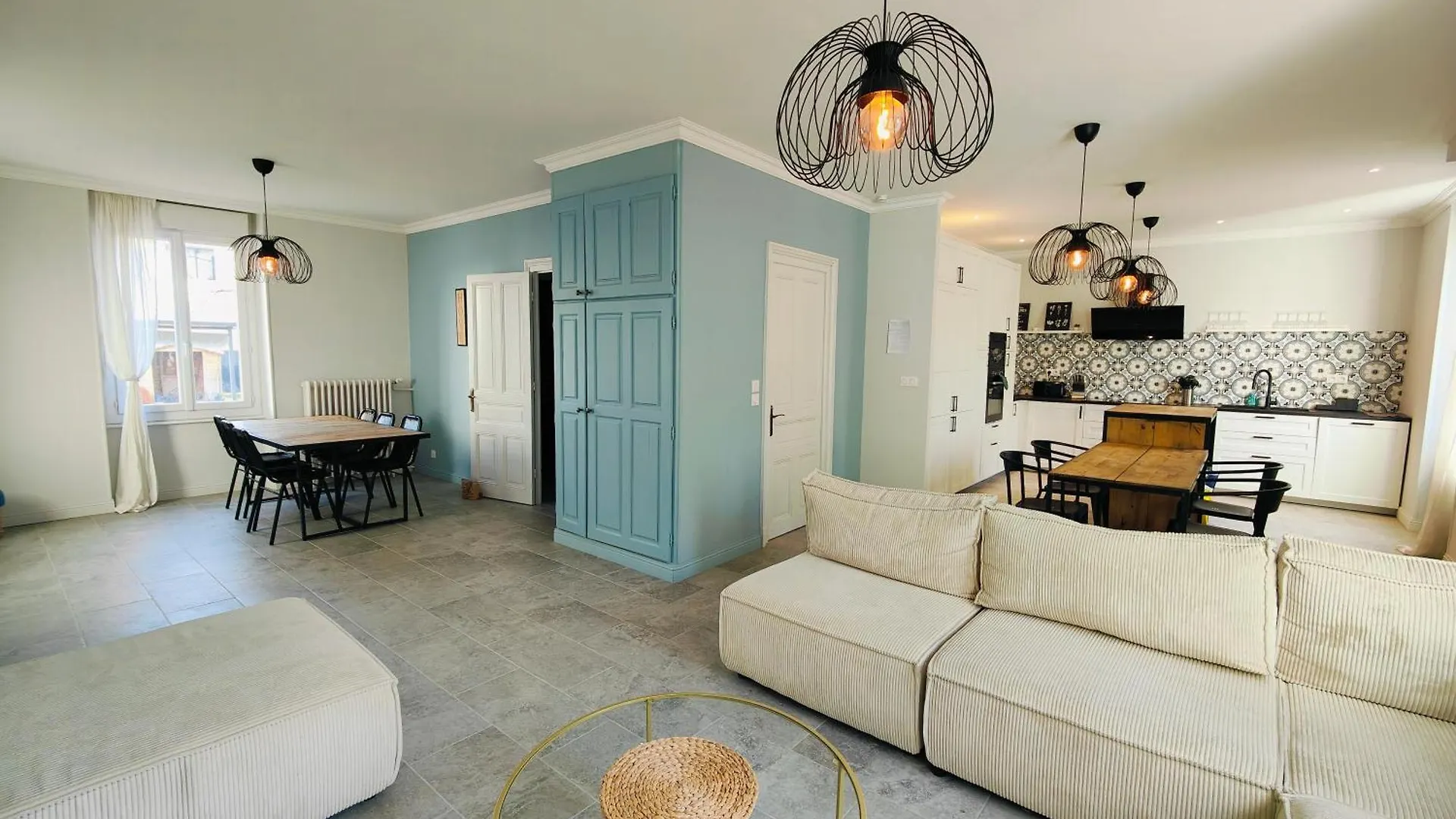 Privatunterkunft Self-Checkin Town House - Rooms To Rent In A Beautiful Modern Town House - Not A Hotel - Location De Chambres Avec Arrivee En Autonomie - Extra Fee For Sheets And Towels - Private Parking - Check Your Plateform Inbox And Follow Check-In Instructions Saint-Romain-en-Gal