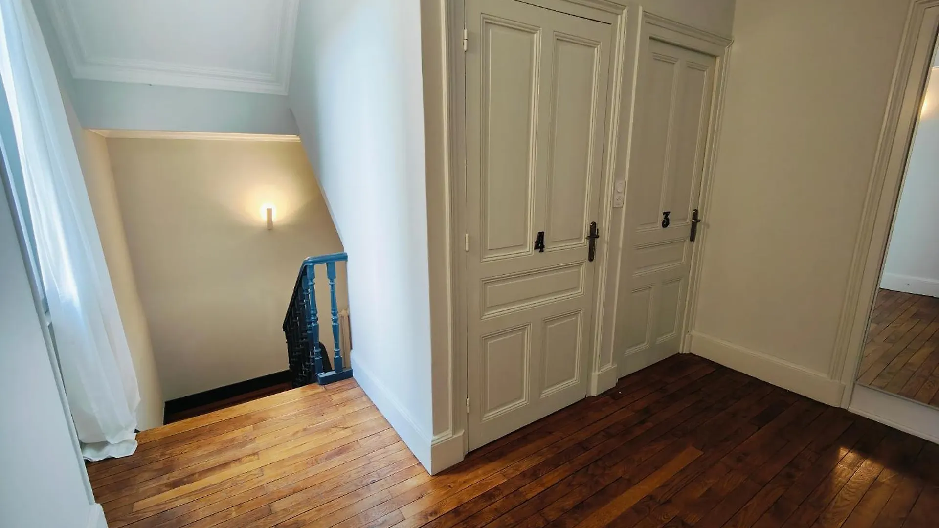 Self-Checkin Town House - Rooms To Rent In A Beautiful Modern Town House - Not A Hotel - Location De Chambres Avec Arrivee En Autonomie - Extra Fee For Sheets And Towels - Private Parking - Check Your Plateform Inbox And Follow Check-In Instructions Saint-Romain-en-Gal 0*,  Frankreich