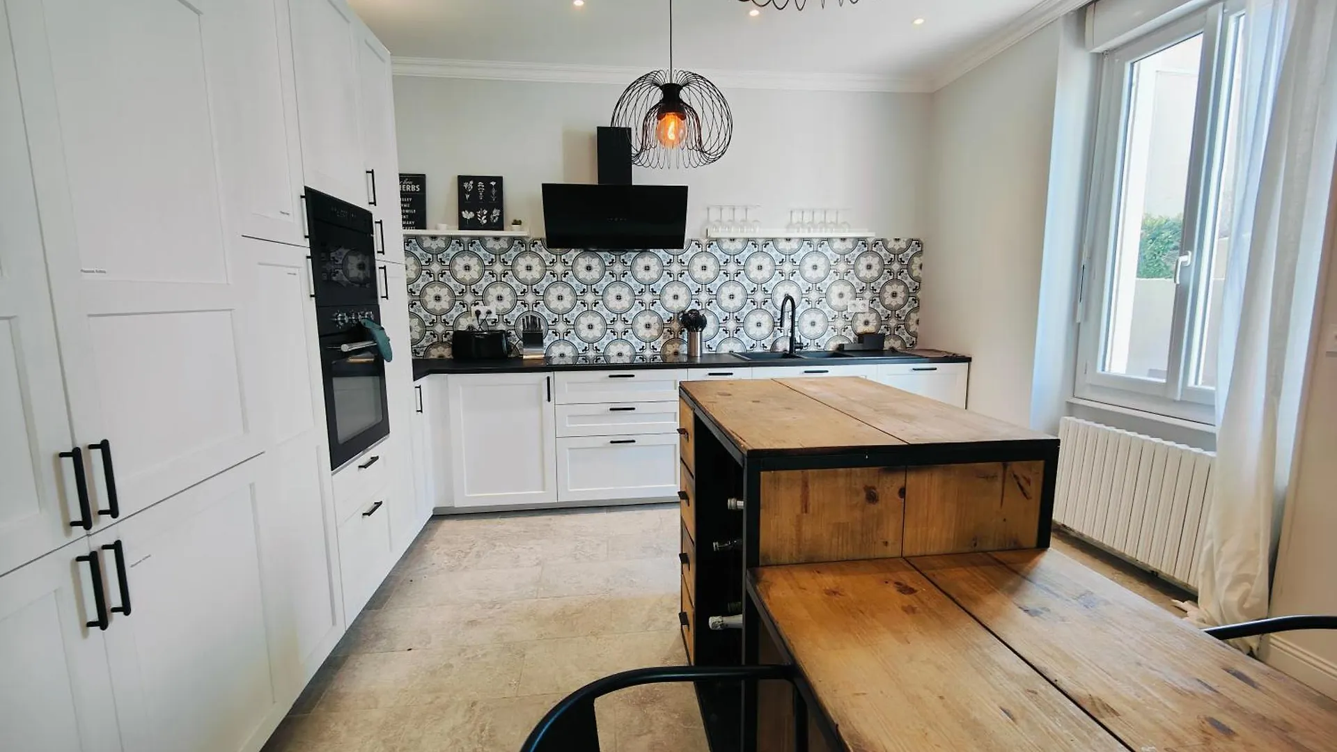Self-Checkin Town House - Rooms To Rent In A Beautiful Modern Town House - Not A Hotel - Location De Chambres Avec Arrivee En Autonomie - Extra Fee For Sheets And Towels - Private Parking - Check Your Plateform Inbox And Follow Check-In Instructions Saint-Romain-en-Gal Frankreich